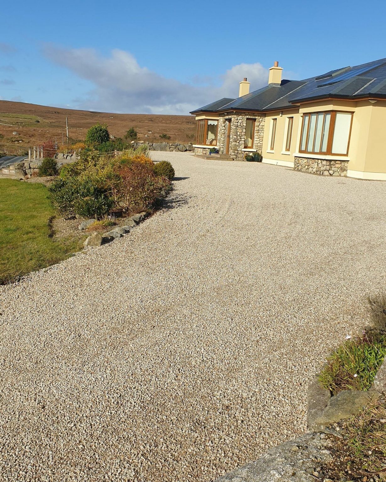Decorative Stone, Garden Edgings, Stabilising Grids, Topsoil+More